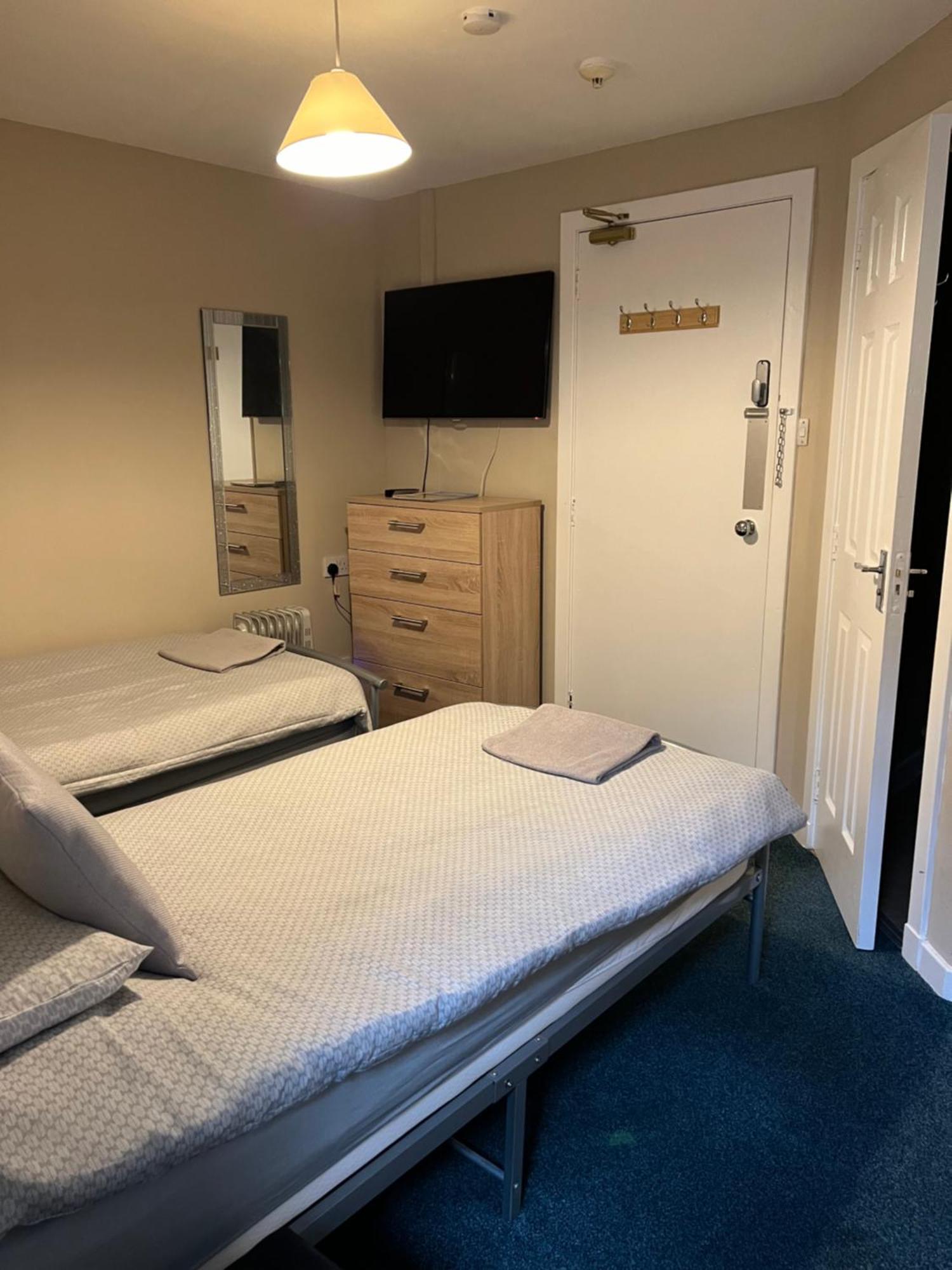 Budget Rooms Инвернесс Экстерьер фото